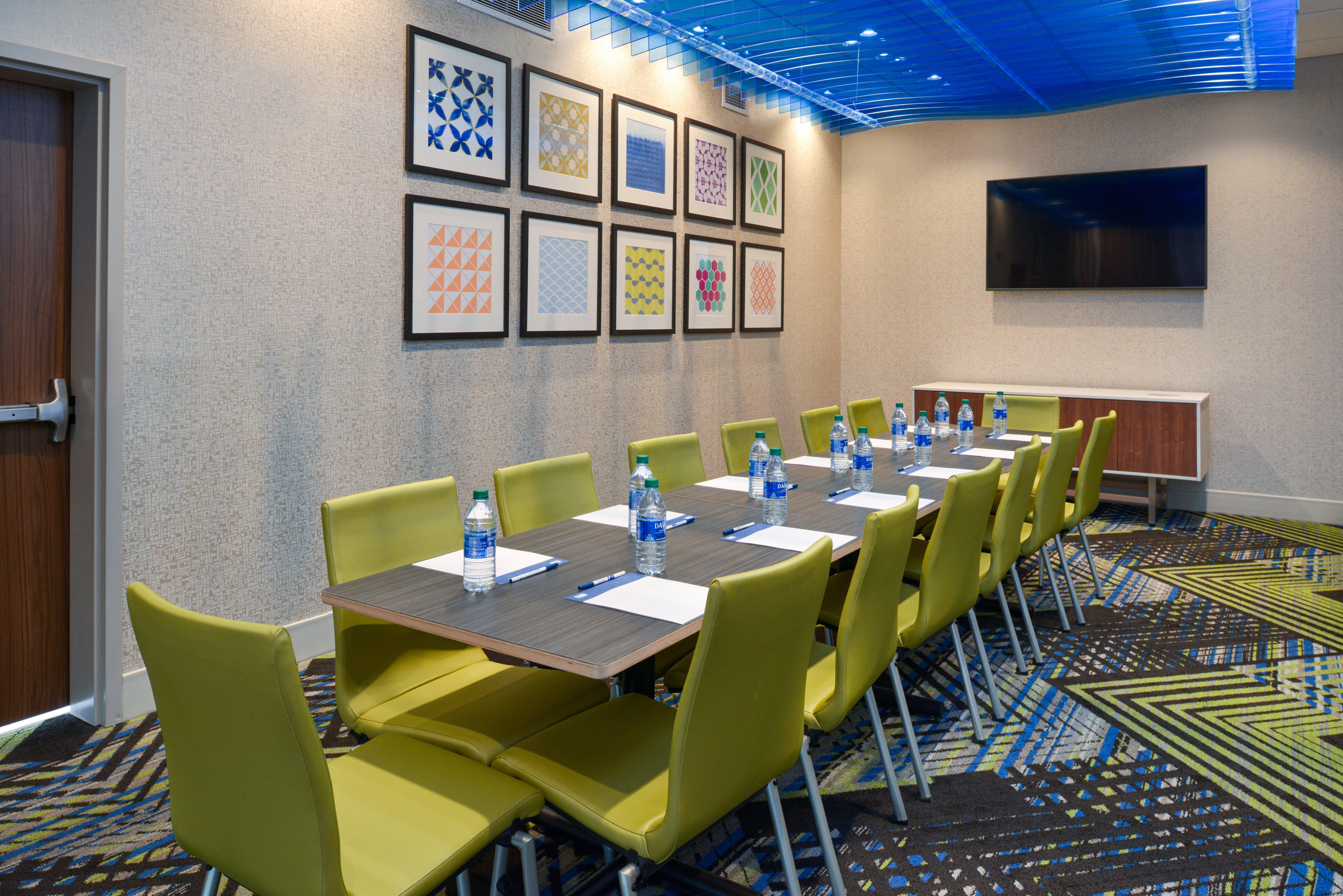 Holiday Inn Express & Suites - Elko By Ihg Buitenkant foto